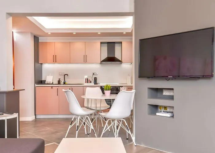 Rosé One Bedroom Designer In Centre By Flat Mаnager