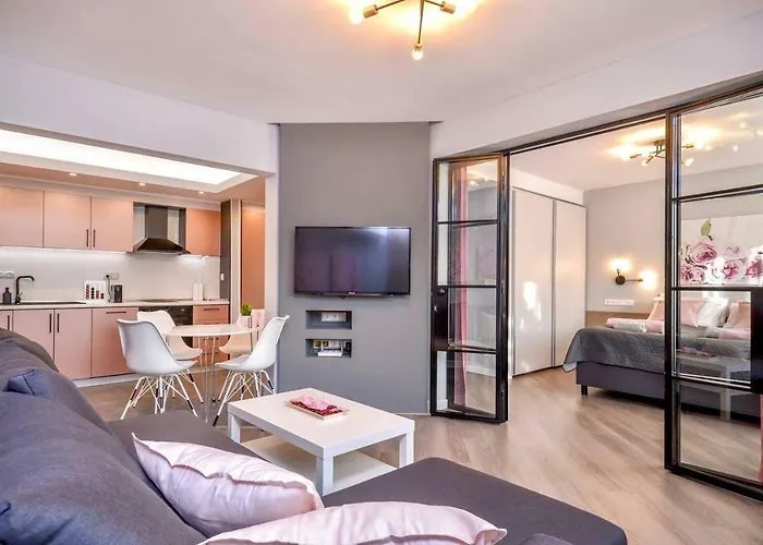 Rosé One Bedroom Designer In Centre By Flat Mаnager Sofia