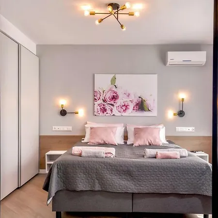 דירה Rose One Bedroom Designer In Centre By Flat Mаnager סופיה