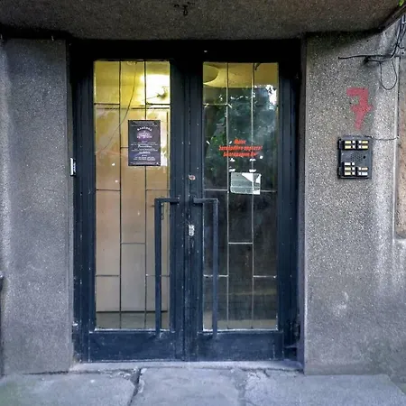 Rose One Bedroom Designer In Centre By Flat Mаnager